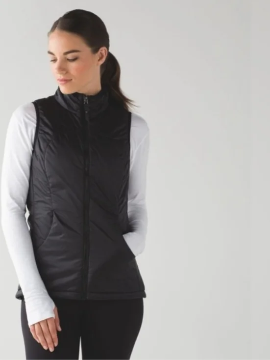 Lululemon | Layer Up Vest, Reversible Black Vest, Size 2 - Picture 13 of 14